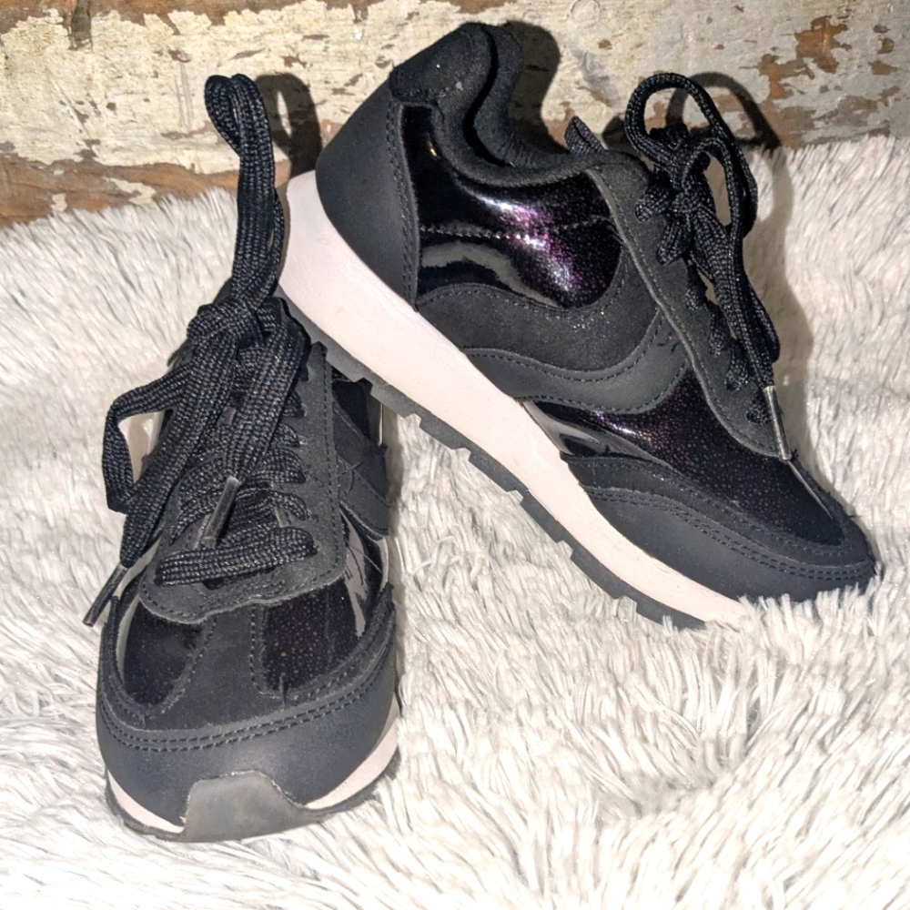 Cat & Jack Girl's Ellison Lace-Up Sneakers. In Color Black. Size 13.